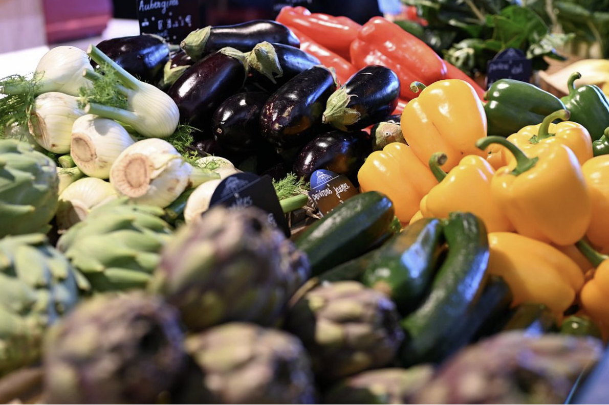 Produits du terroir provençal sur les étals des marchés hyérois, Var 83